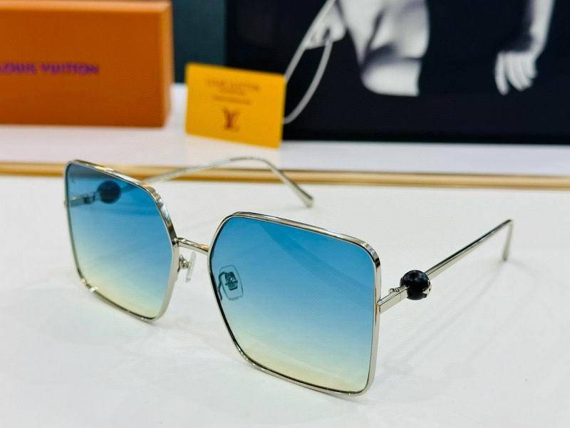 LV Sunglasses 712